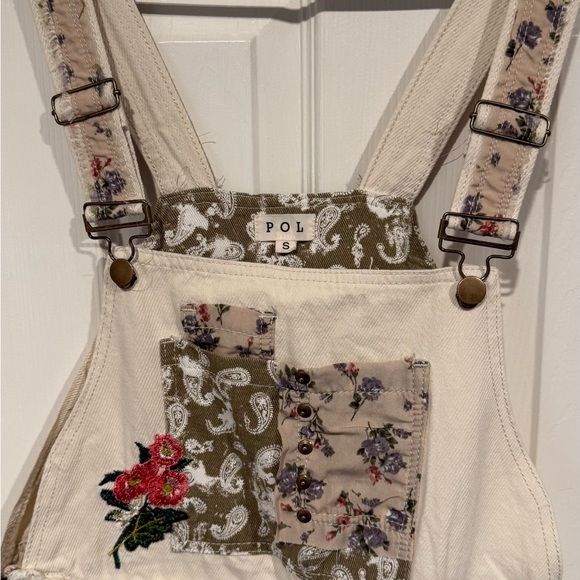 POL Almond Denim Floral Lover
Embroidery Patchwork Overalls - Picture 8 of 10